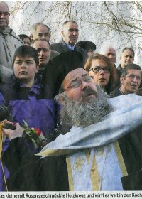 Orthodoxe Fluss-Segnung in Würzburg/Main am Fest "Theophanie" 2015